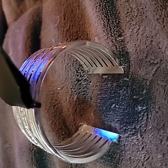 Fashion Accents Bracelet - Picture 4 of 4